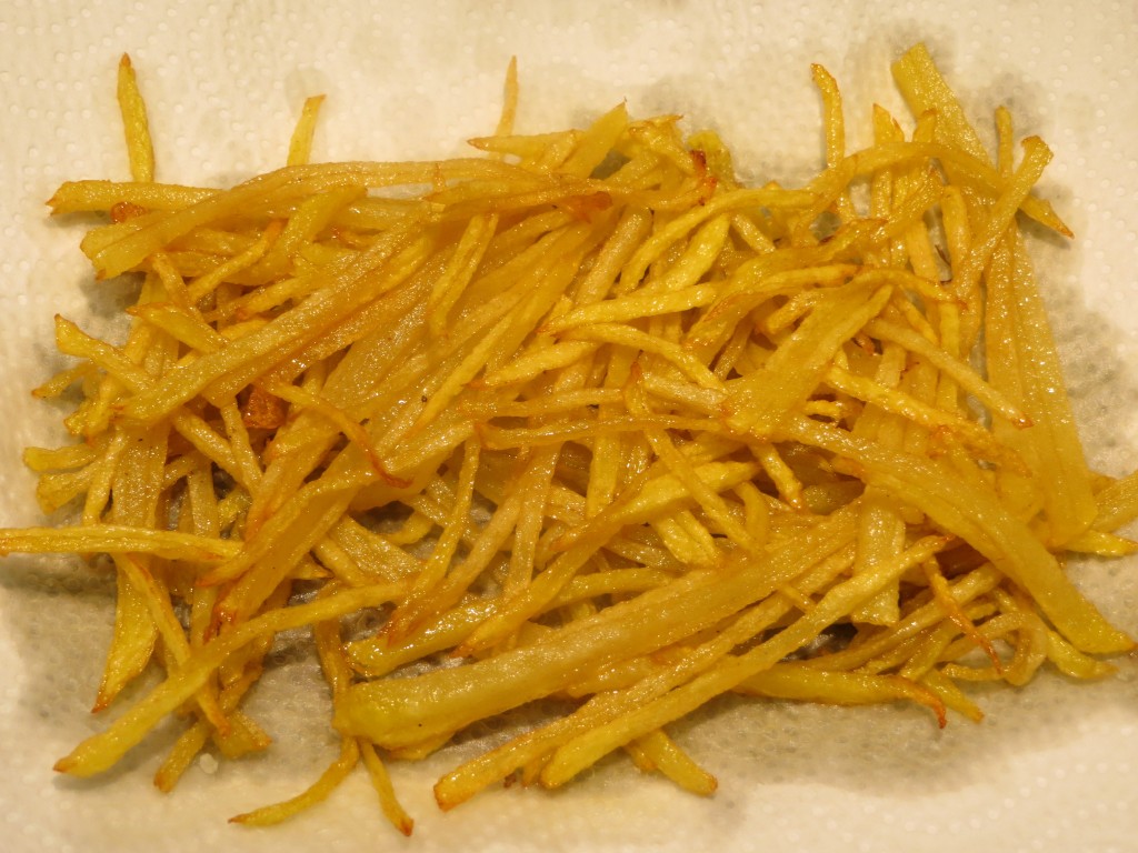 patatas paja acabadas de freír
