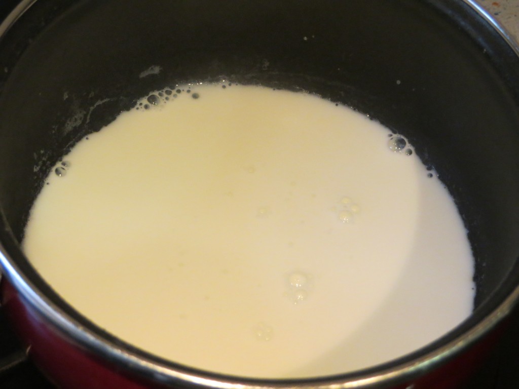 crema de leche incorporada a las escalonias pochadas.