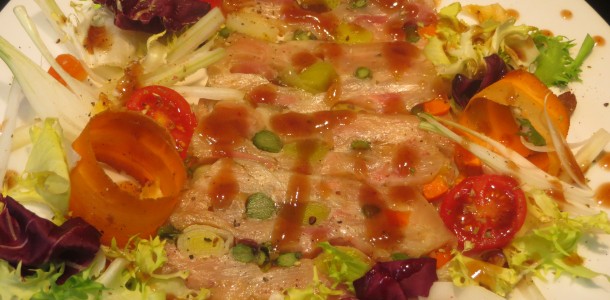 carpaccio de pies de cerdo con verduras