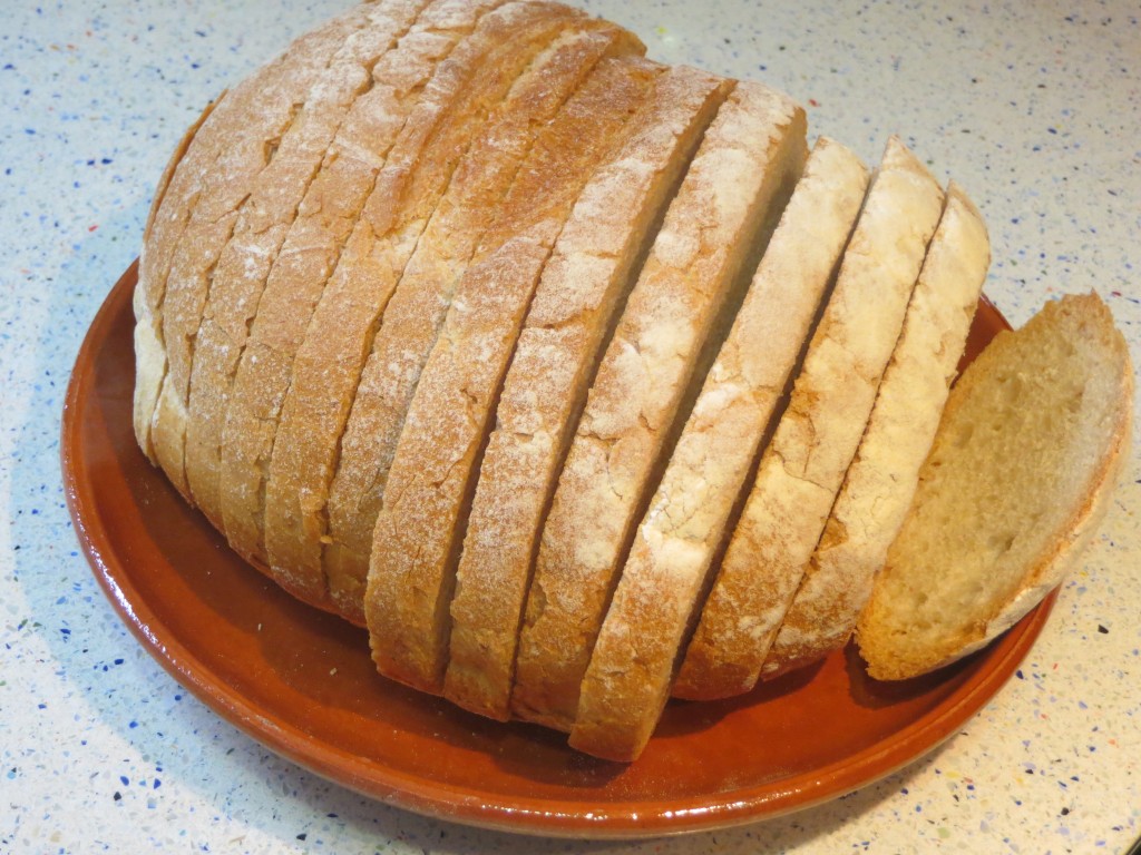 rebanadas de pan rústico