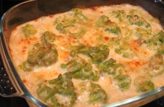 brócoli gratinado con bechamel y roquefort
