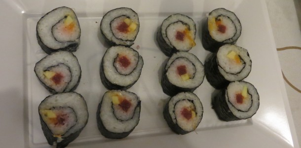 maki sushi de atún